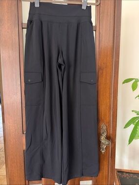 Athleta Black Wide-Leg Cargo Pants - Women